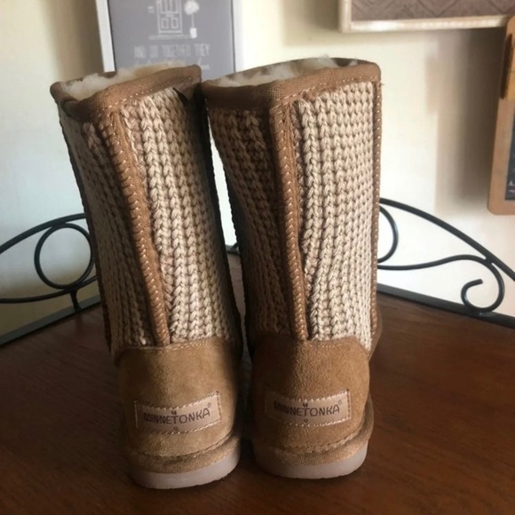 Minnetonka Forsyth Chestnut Suede/Sheepskin/Knit Boots - Picture 4 of 7